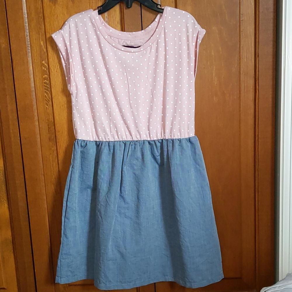 Gap  girls size 6-7 dress never worn with tags